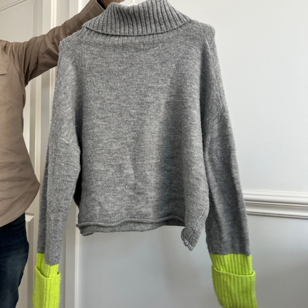 Anthropologie Grey and Neon Green Turtle Neck